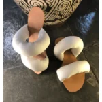 Rasteira Máxima Pillow Branco Solado Caramelo - Imagem 2