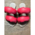 Rasteira Máxima Pillow Cherry RED solado caramelo